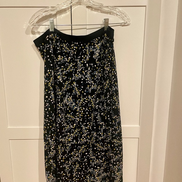 Large long J.Jill Black Skirt with blue, green, white flower pattern - Picture 3 of 3